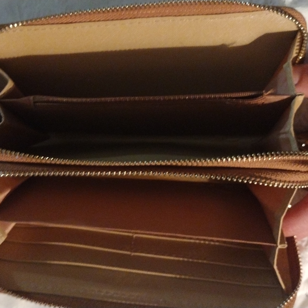 Wallet - Picture 3 of 3